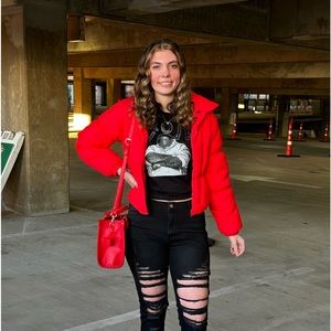 Meet your Posher, Olivia